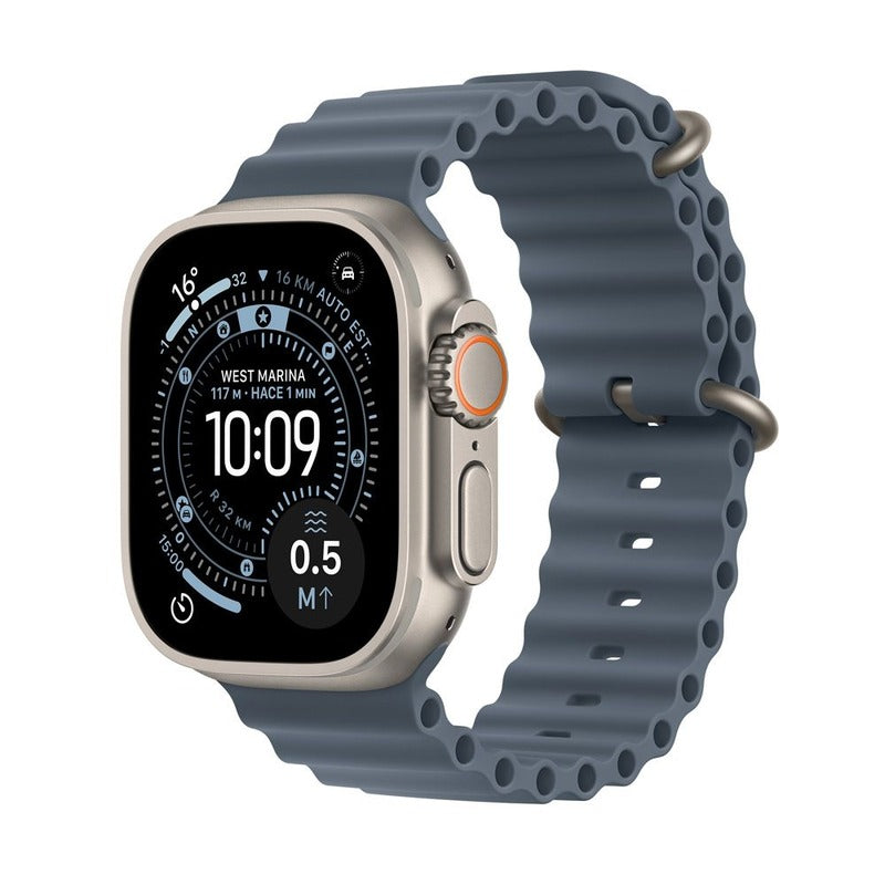 Apple Watch Ultra 3 49mm titanio natural, vista lateral con la correa Ocean azul